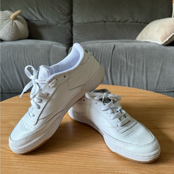 Reebok Club C 85 Women’s sneaker. EUC worn twice. - Picture 2 of 8